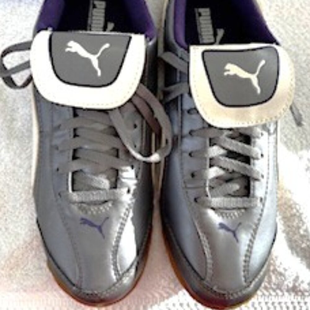 Puma King 21 indoor soccer shoes (and much, much more!) NWOT Size 9